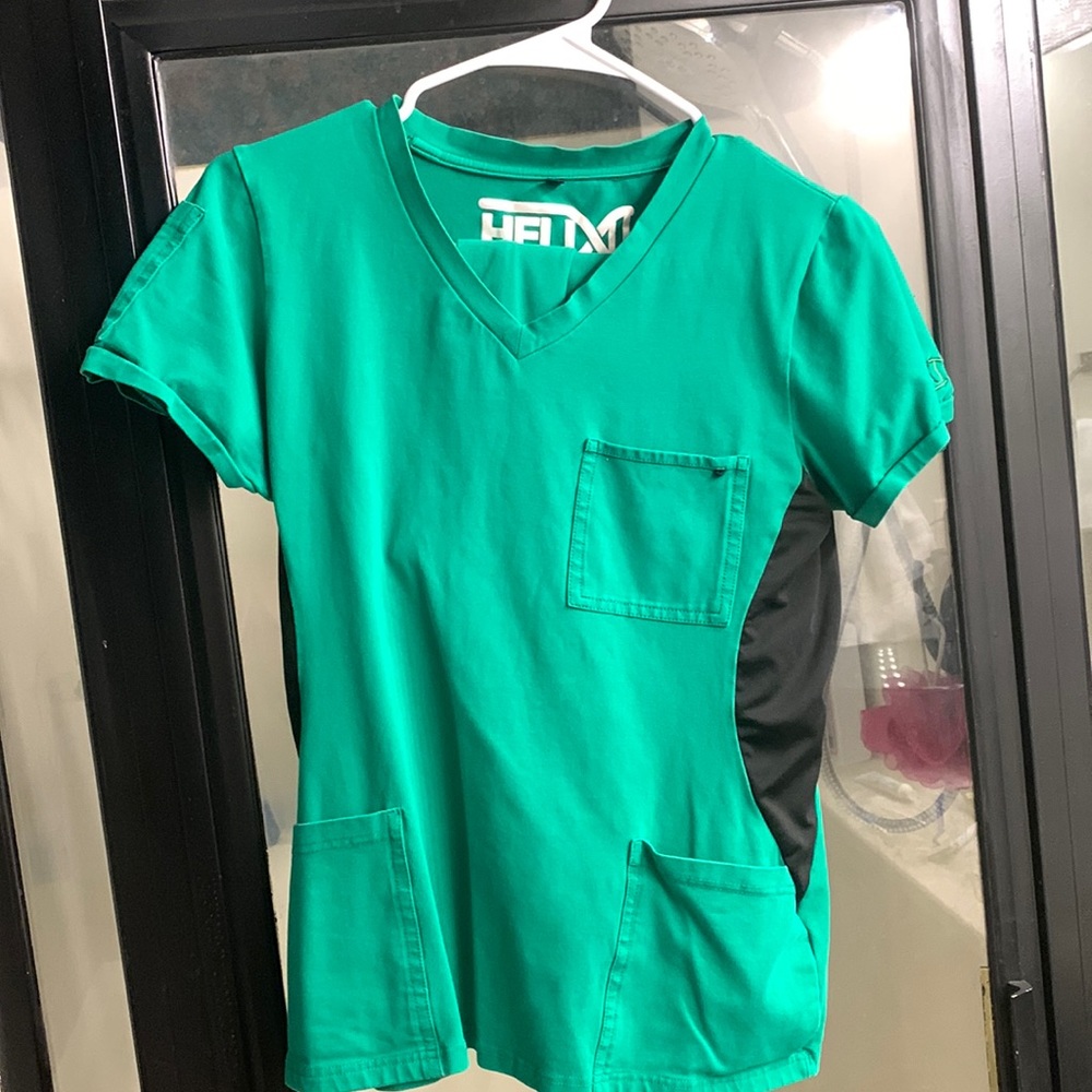 BeneFIT HELIX scrubs